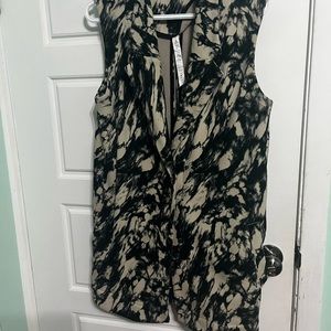 Lululemon Athletica Black and Cream Vest
